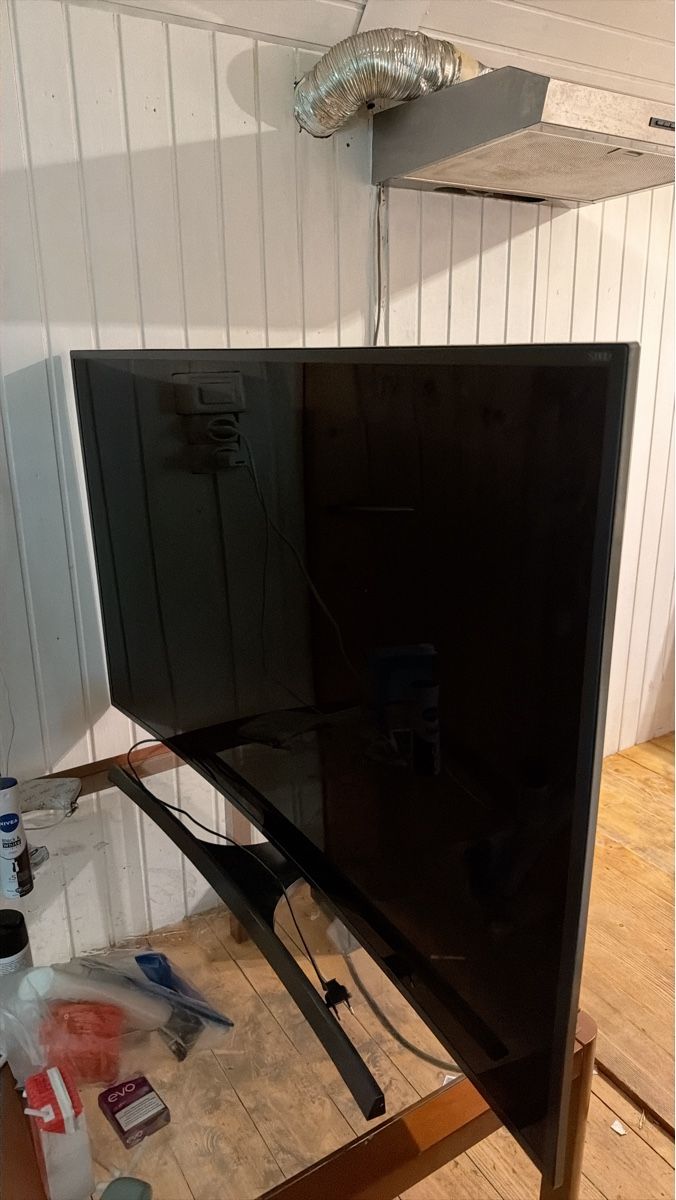 Samsung Appareils TV: Samsung Curved SUHD 4K – D'occasion à Wabern par ale_n5kd