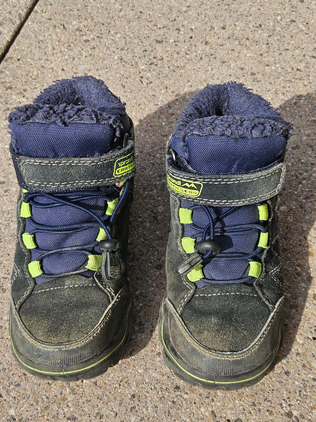Scarpe per ragazzi: Robuste, isolierte Kinder-Wanderstiefel Gr. 31 – Usato da Zürich venduto da Eisinzurich 1