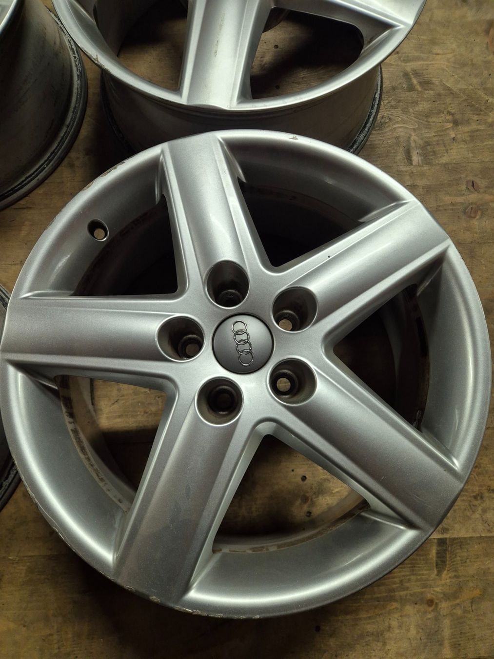 Audi Felgen: Audi Felgen 17 zoll – Gebraucht aus brunnadern von gtpower87 2