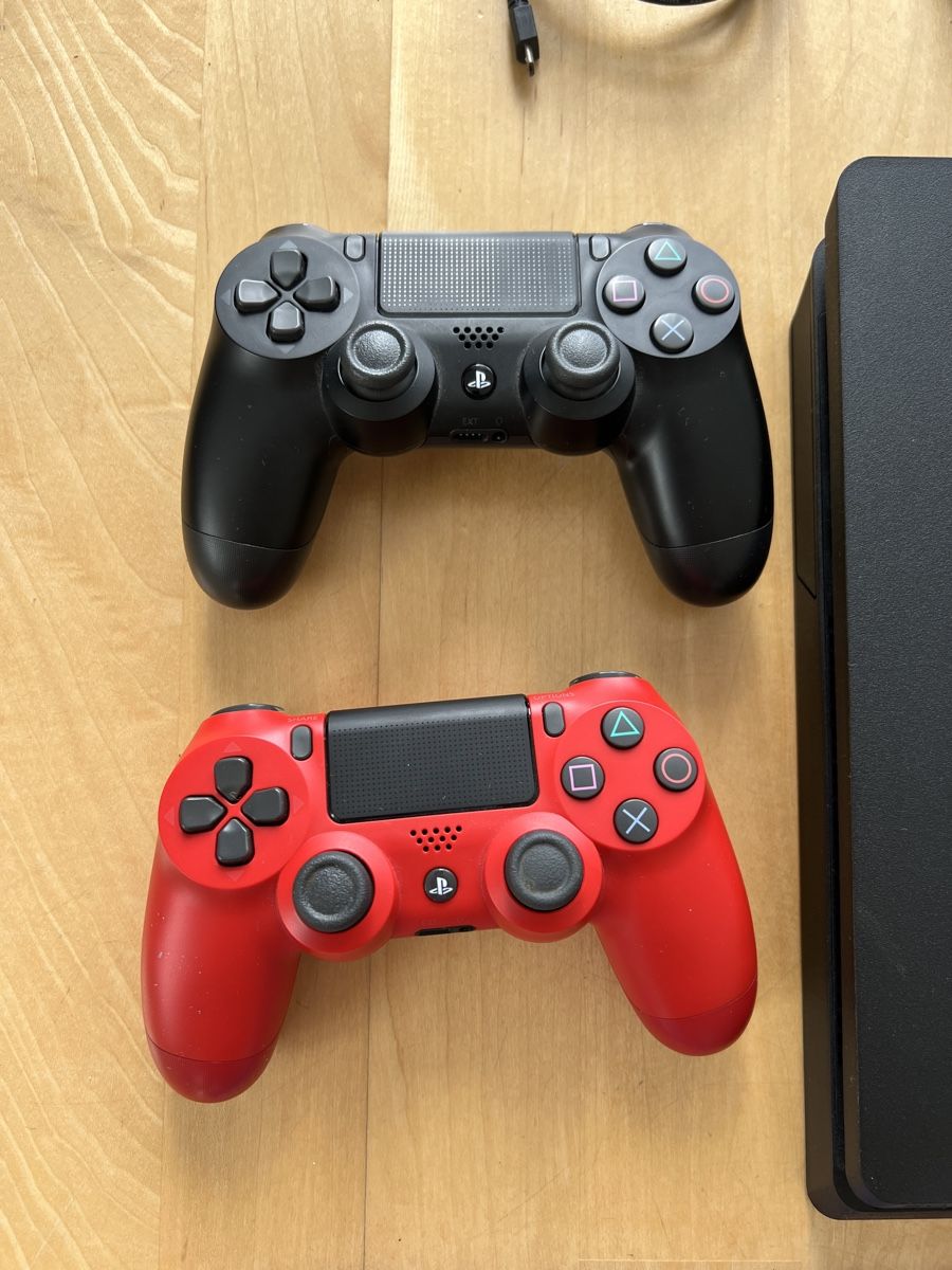 Sony Console: Play Station 4 inkl. Zubehör – Usato da Reiden venduto da Husaberg93 3