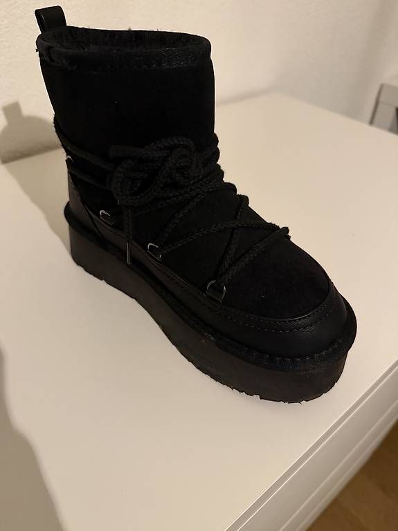 Scarpe da donna: Winterboots Grösse 37 schwarz – Usato da Pratteln venduto da melanievik 3