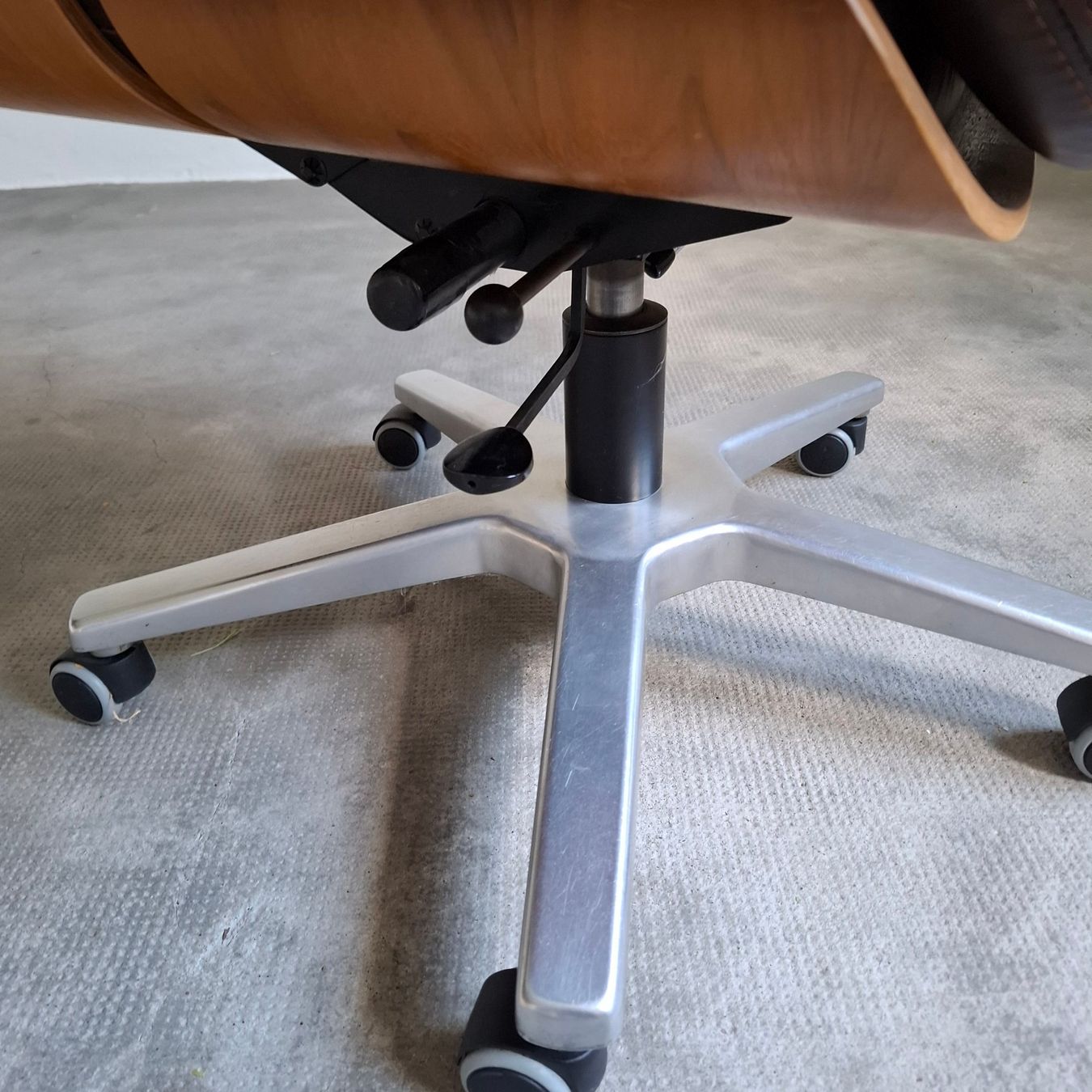 Giroflex Sedie: Chaise de bureau Giroflex par Martin Stoll 1970 – Usato da Neuchâtel venduto da Rochawood 4