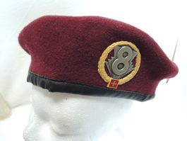 Schweizer Armee Béret sehr schöner Zustand + Emblem Gr 58-59