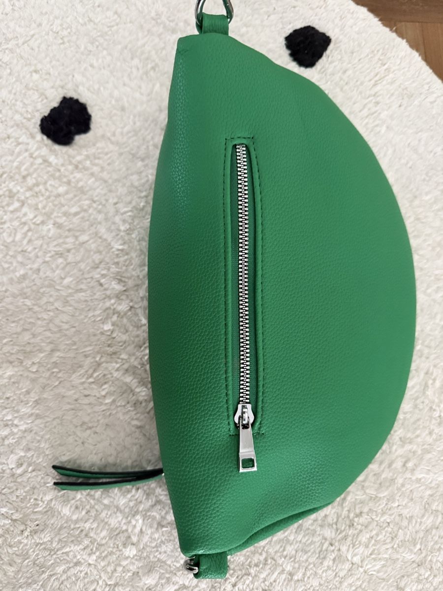 Taschen für Damen: Tasche – Gebraucht aus visp von Kmemo1 1