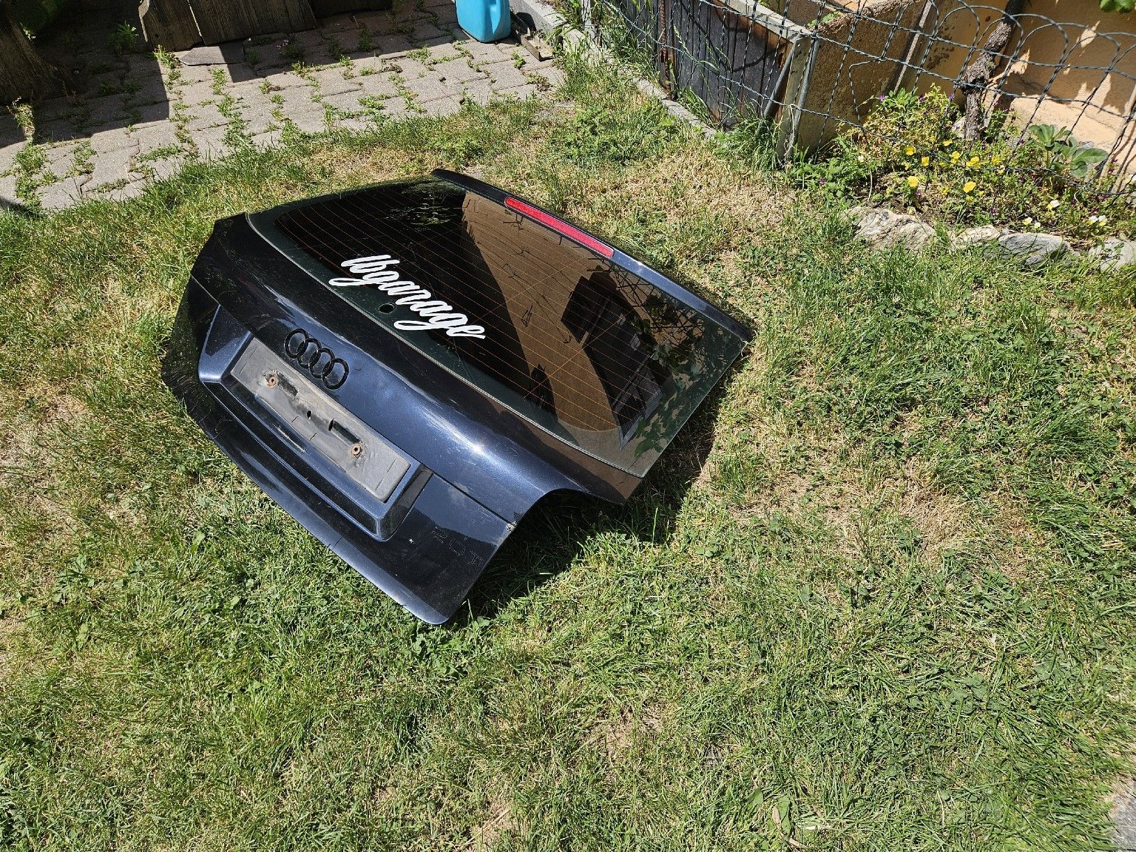 Audi Tutti pezzi di ricambio auto: Audi A3 8P Heckklappe Bj. 2007 Schwarz – Usato da Naters venduto da fab_2zx8 2