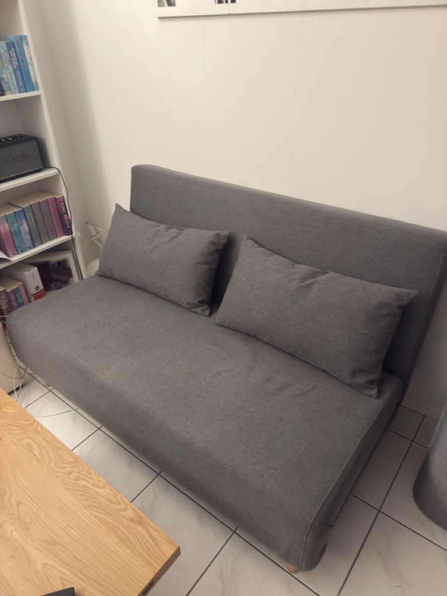 Conforama Divani: Kleines Bettsofa – Usato da Küssnacht venduto da Logolub.1