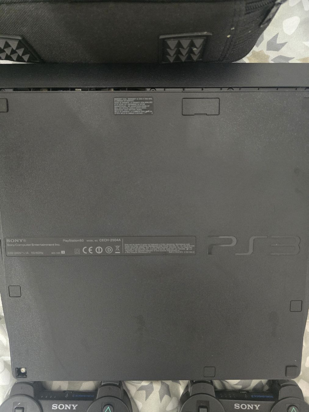 Sony Console: Sony PlayStation 3 Konsole mit Tasche – Usato da Winterthur venduto da AMKOM5E39 4