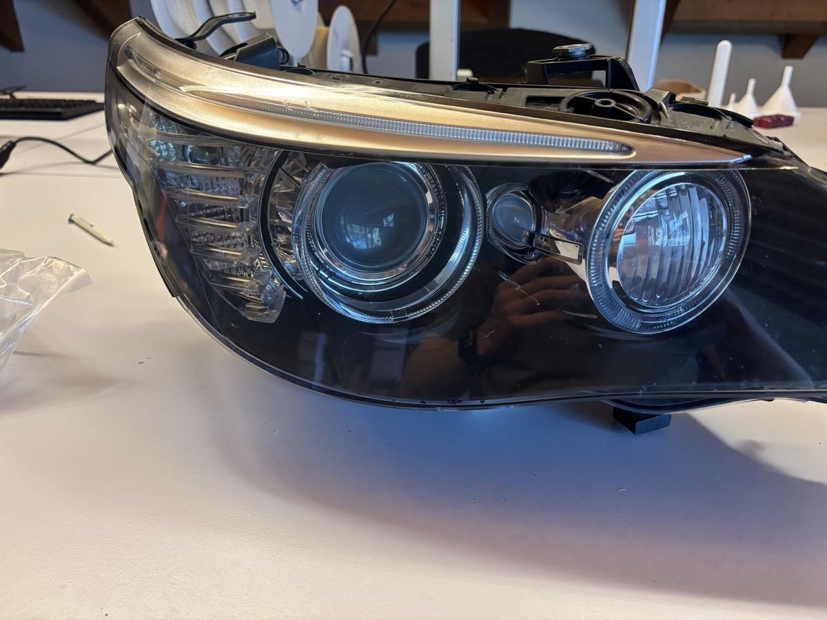 BMW Fari: BMW E60 LCI Scheinwerfer Xenon defekt – Difettoso da Triesen venduto da tobia1288 1
