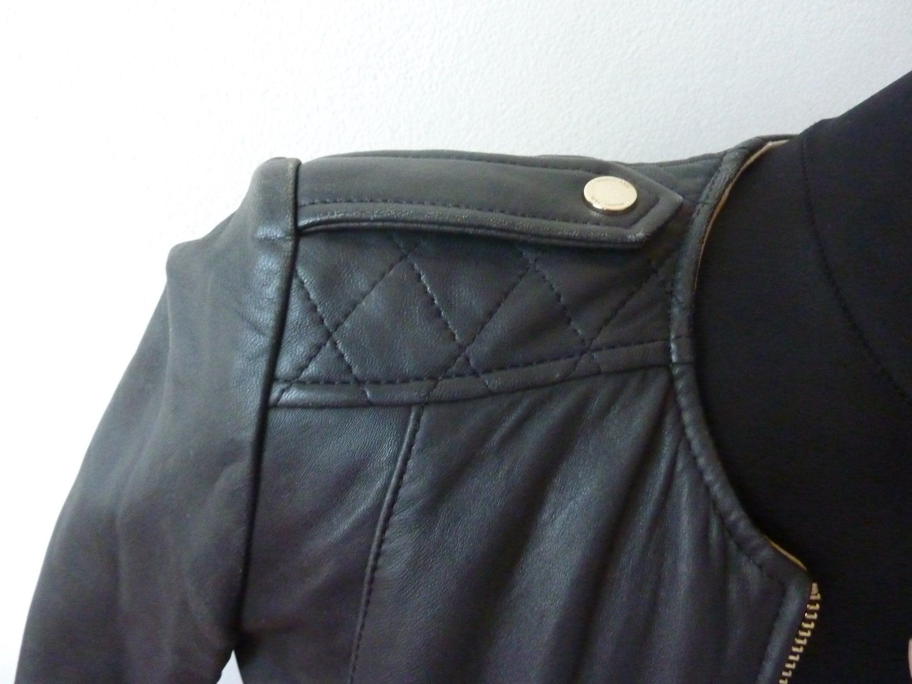 Massimo Dutti Jacken: Massimo Dutti Lederjacke Damen 32/34 – Gebraucht aus Waldstatt von Kananaskis1 2
