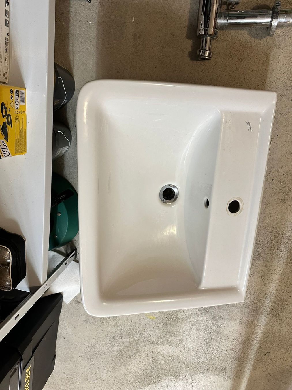 Spülbecken & Waschbecken: Classic White Ceramic Sink – Gebraucht aus Fribourg von mmaczka 2