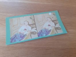 STEREOPHOTO - JUNGE FRAU mit ROTER ROSE in POSE