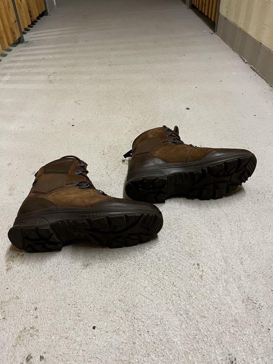 Scarpe da uomo: Schweizer Armee KS19 Leicht – Usato da Volketswil venduto da and_nz6x 3