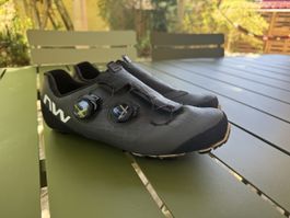 Chaussure VTT Gravel Carbon Northwave taille 43 Carbon