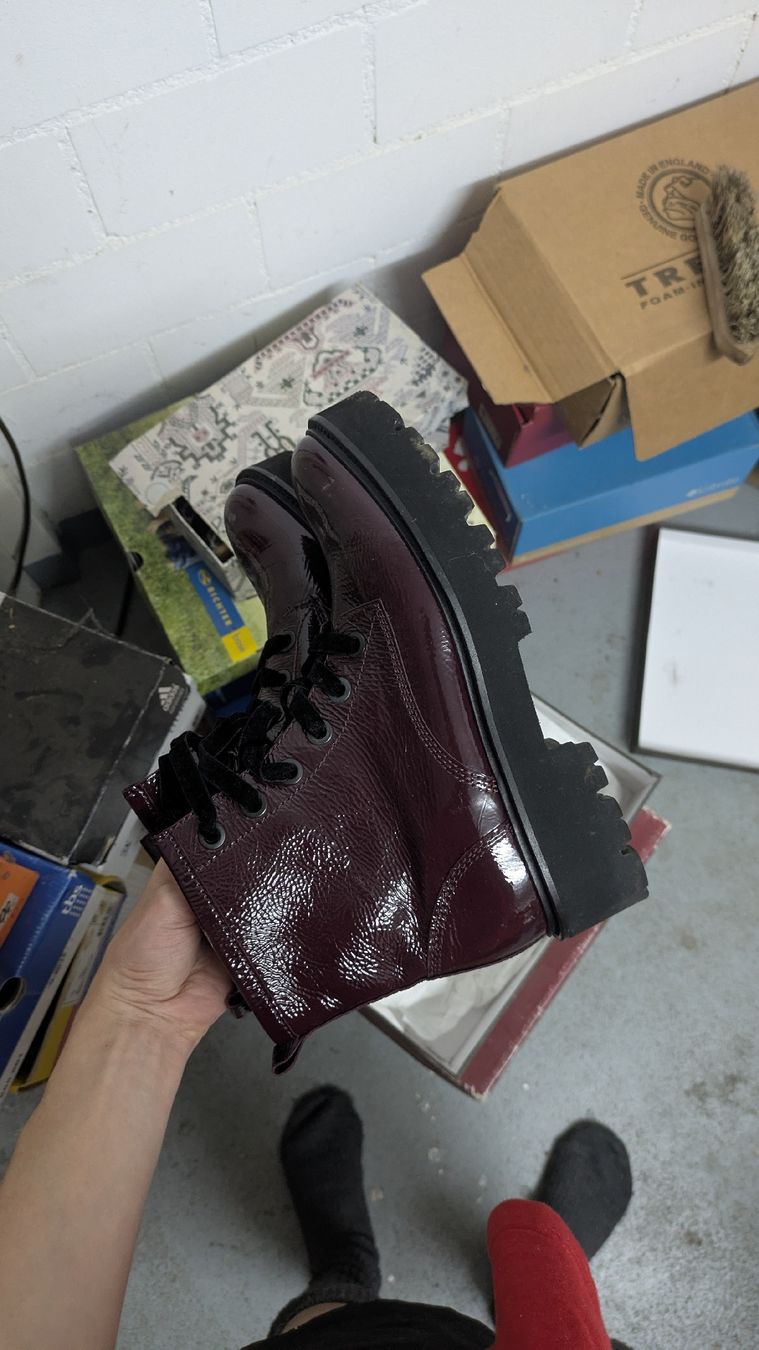 Scarpe da donna: weinrote Stiefel – Usato da Morgarten venduto da rra_jvw7 1