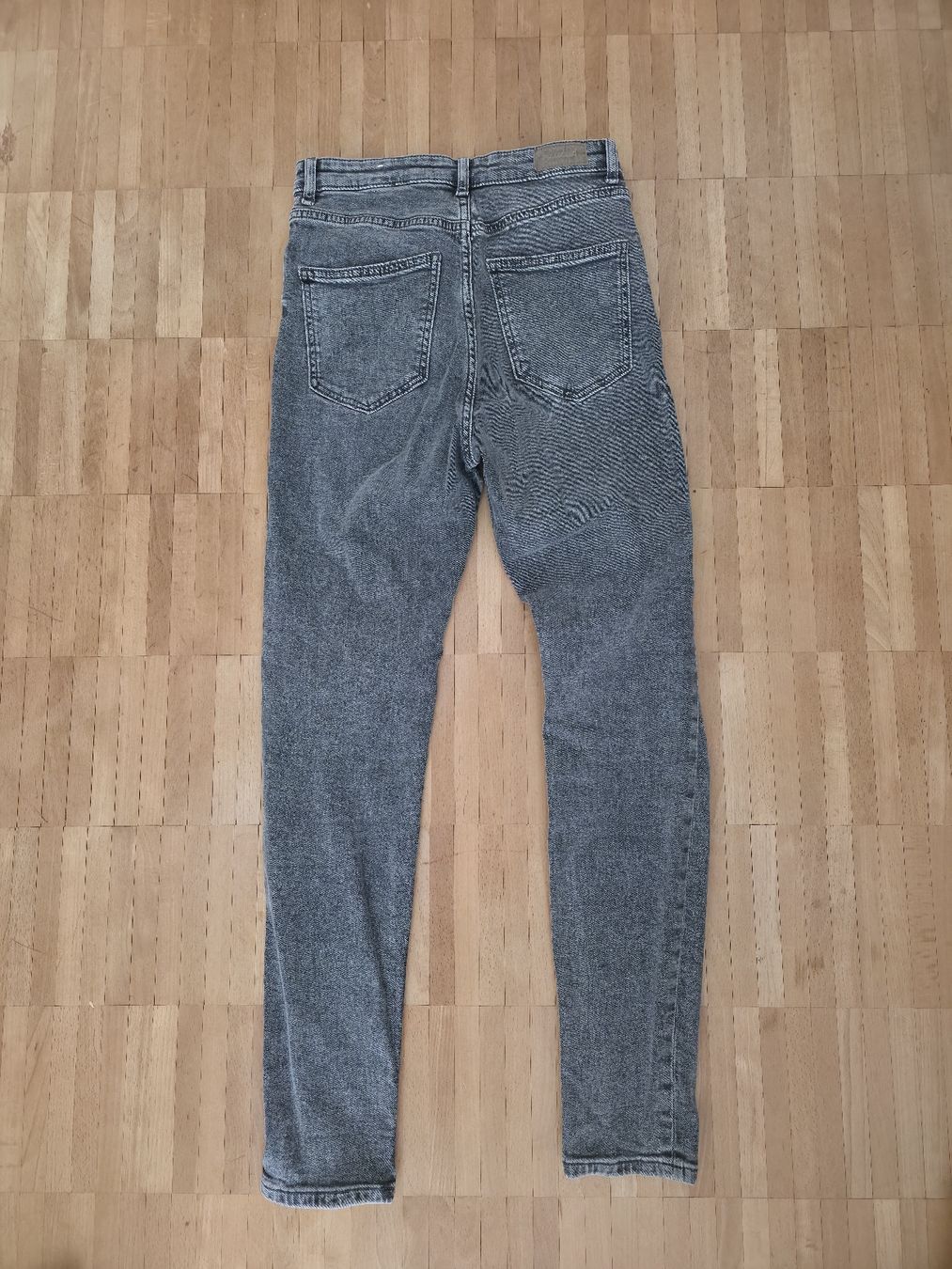 Pull&Bear Jeans: Pull & Bear Skinny Jeans – Usato da Hombrechtikon venduto da moonwaterqueen 1