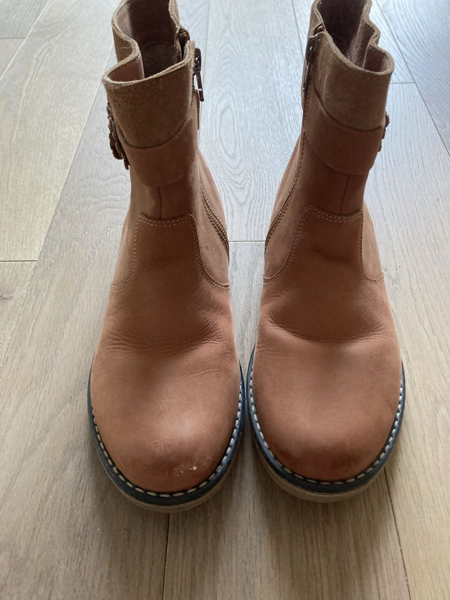 Chaussures filles: Stiefeletten in Grösse 35 – D'occasion à Bergdietikon par Marilyn9 1