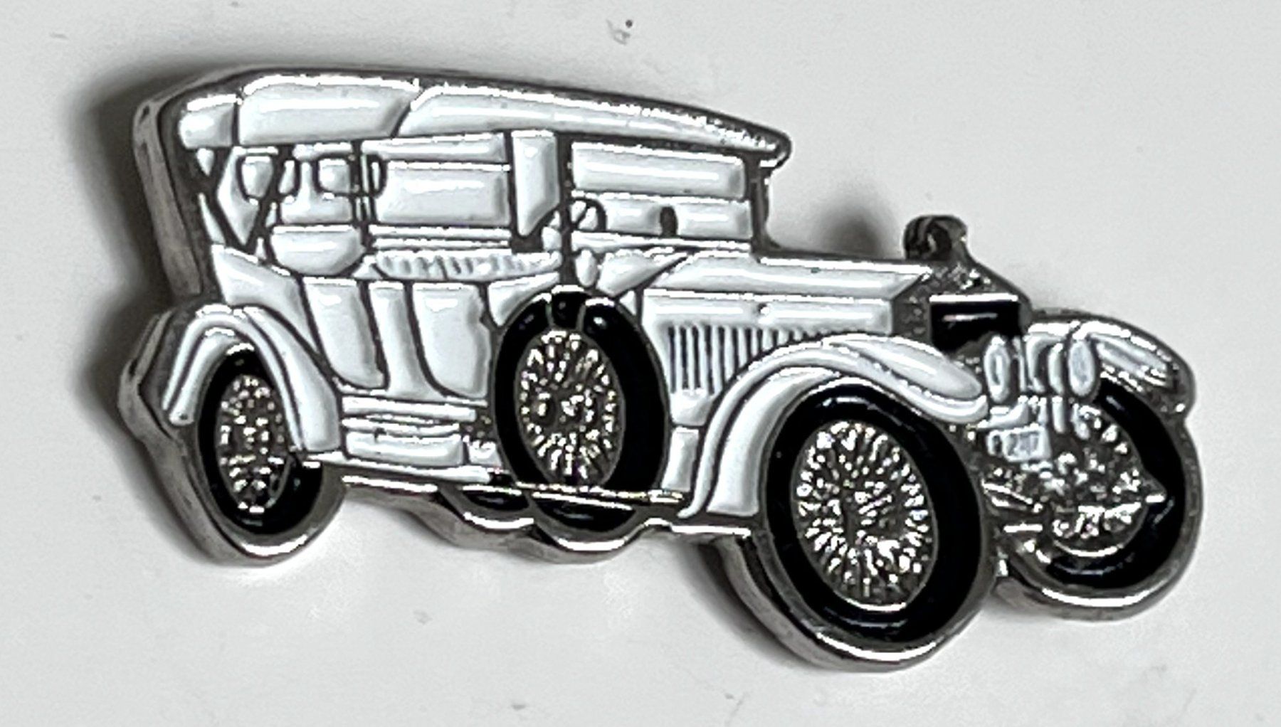 Placchette & Badge: Pin Auto Oldtimer - cooler Oldtimer Pin – Usato da Kriens venduto da TSCH1