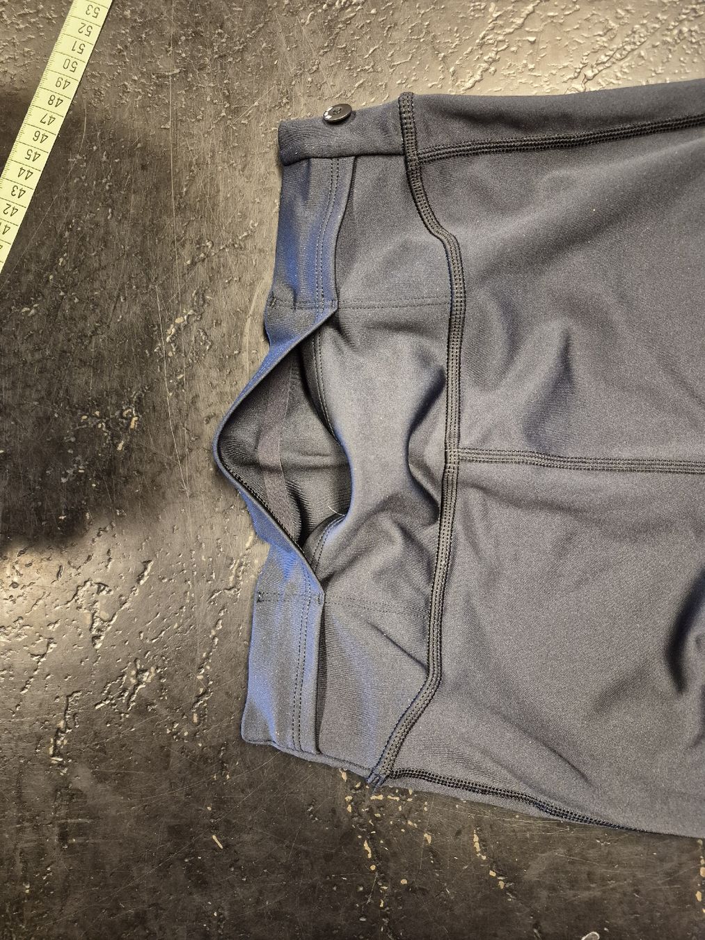 Pantaloni: On Runningpants – Usato da Scuol venduto da Niculaus 2