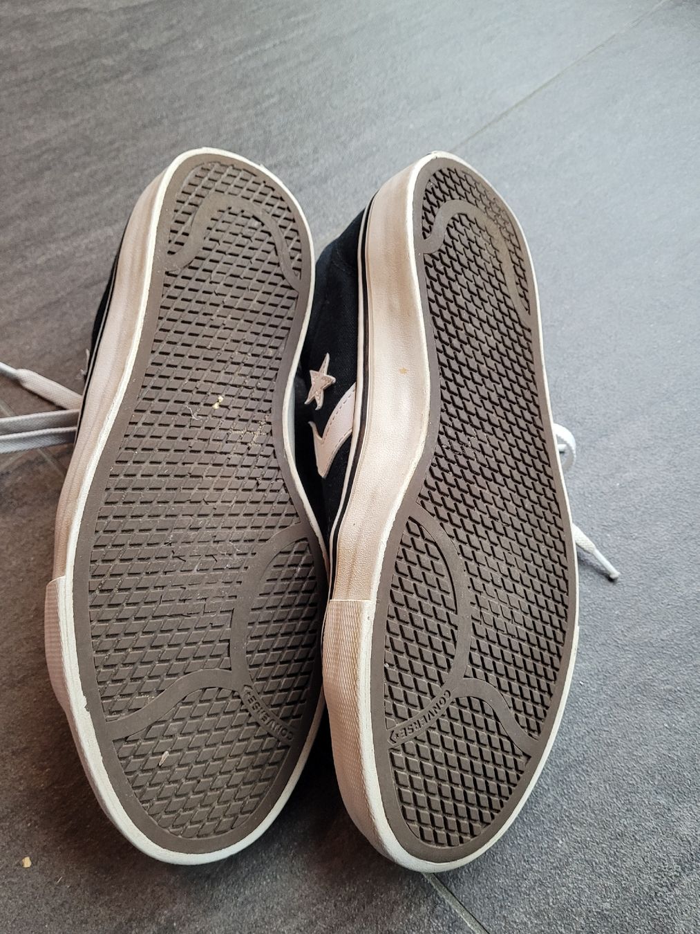 Converse Herrenschuhe: Converse unisexe, Taille 41 – Gebraucht aus Cernier von Moose6 4