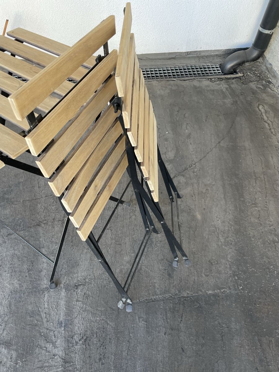 Set di tavolo e panche: Tischset mit Tisch u. drei Stühlen – Usato da Eiken venduto da garanoiri 9