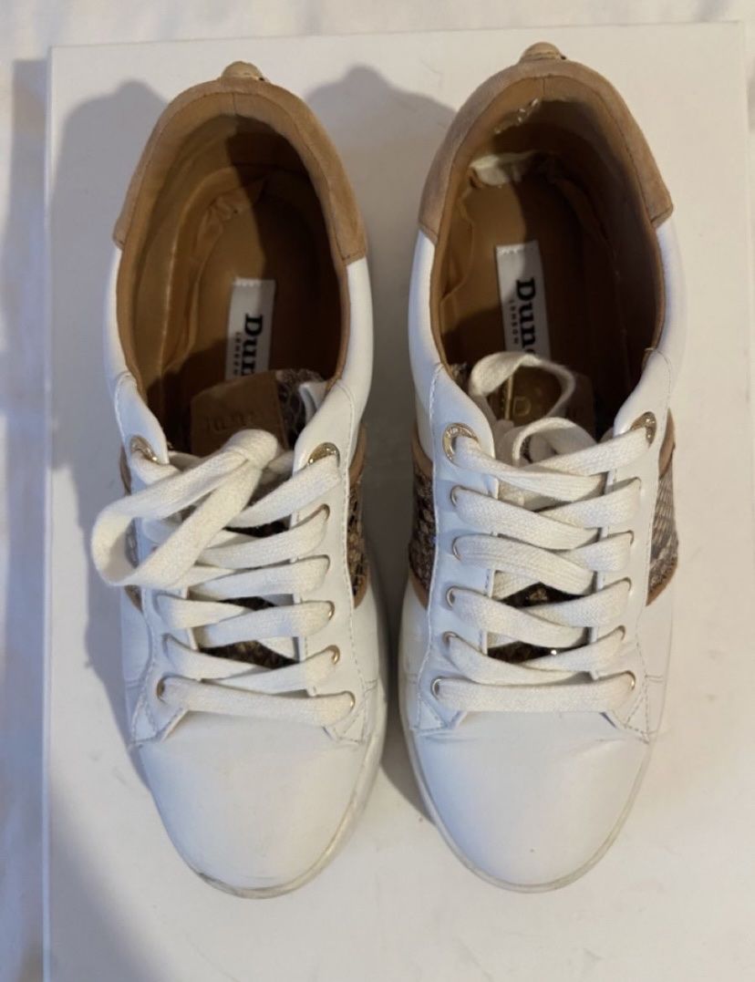 Scarpe da donna: Baskets Dunes blanches et beiges / crocodiles – Usato da Chêne-Bougeries venduto da sor_9rzp 3