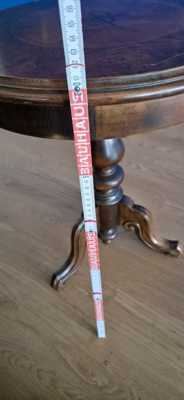 Tables: Antiker Beistelltisch – D'occasion à Cudrefin par waibel-mobil-homes 1