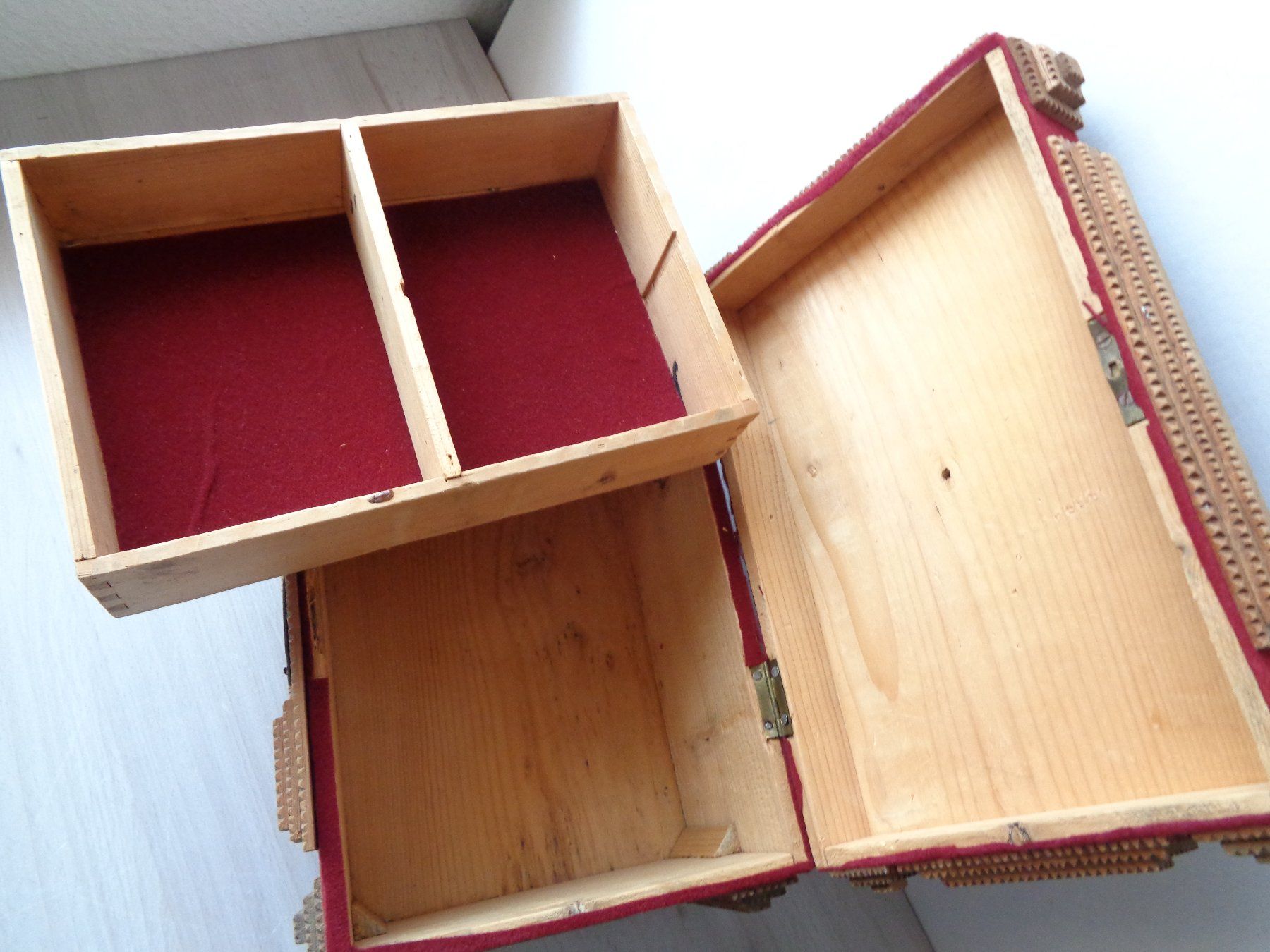Cassapanche: HOLZ SCHATULLE SCHMUCK-KISTE HANDARBEIT – Usato da Henggart venduto da Pascha22 3