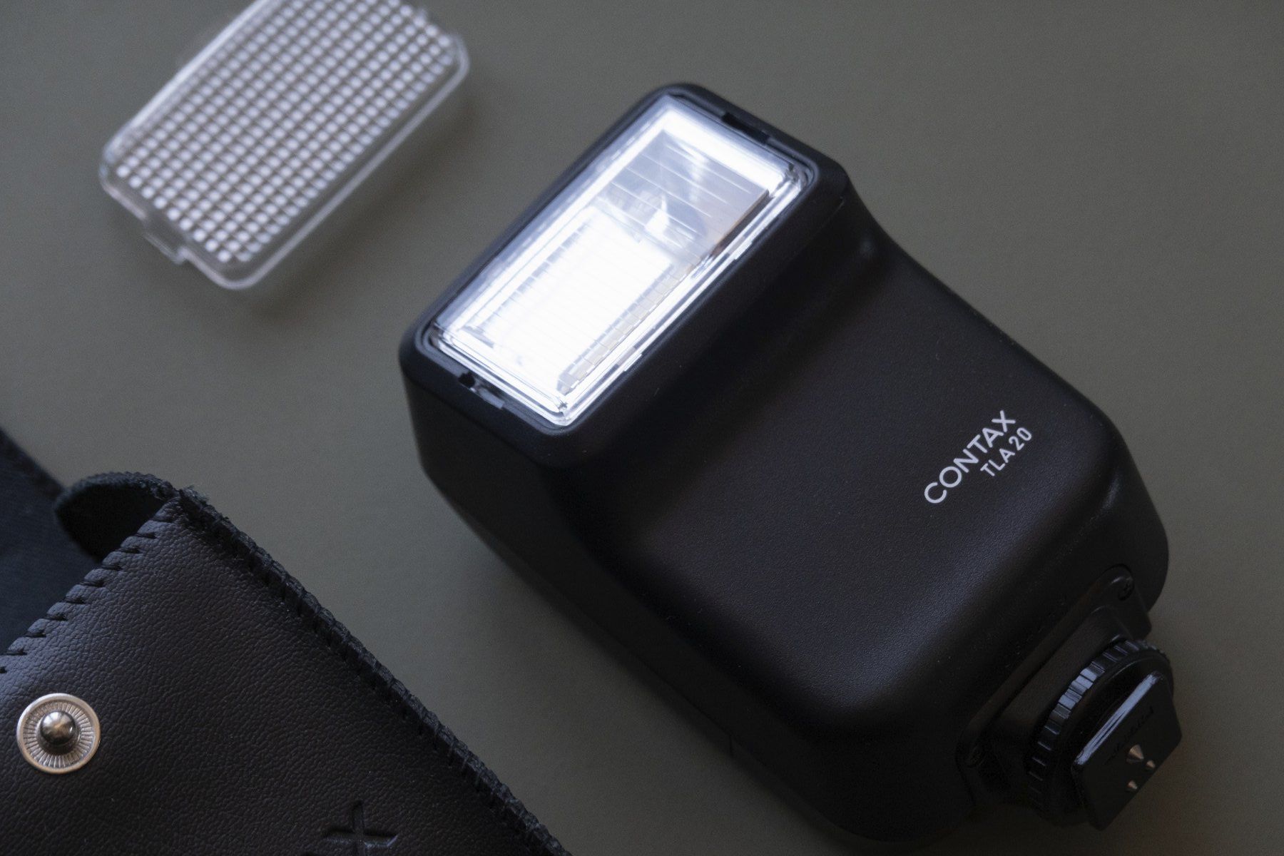 Contax Blitze: Contax TLA 20 Blitz – Gebraucht aus Zürich von Buvens