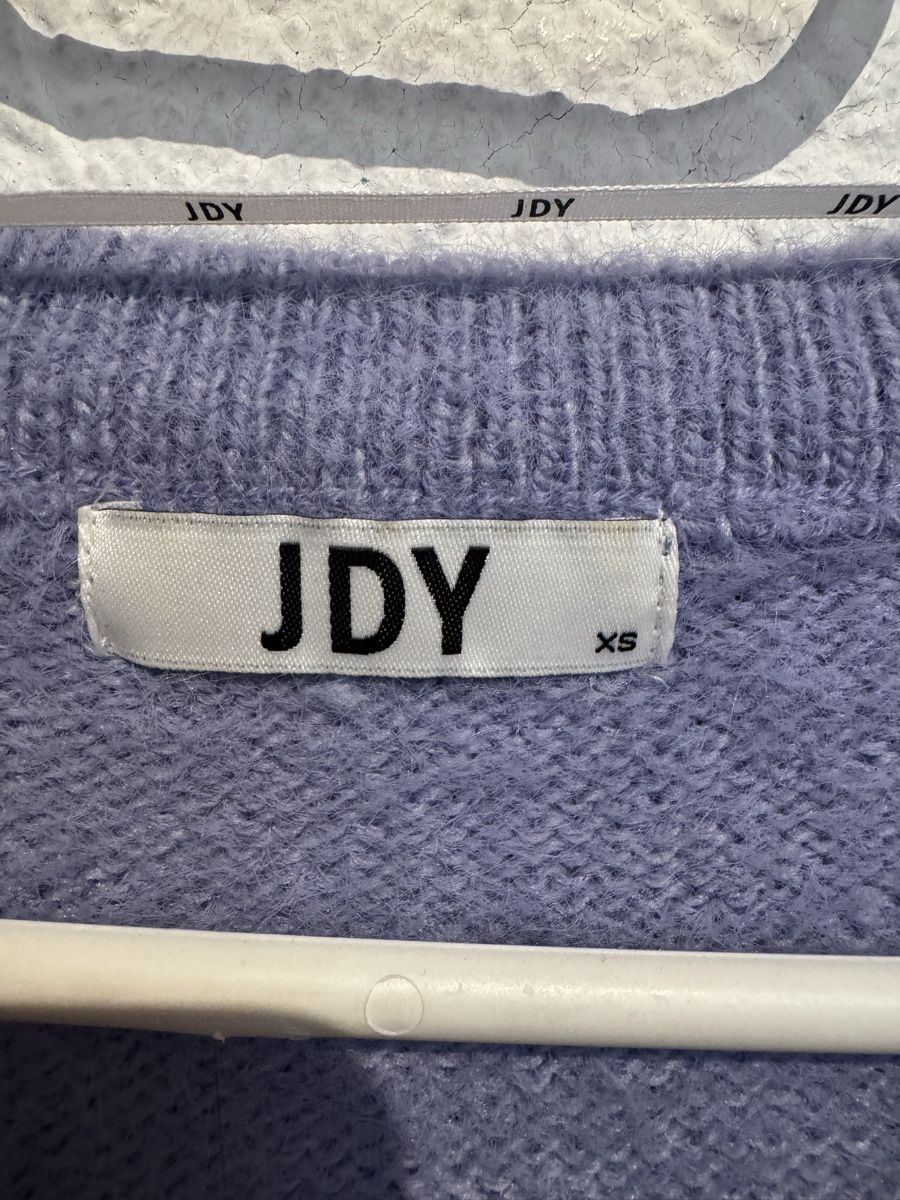 Maglioni & Felpe: JDY flauschiger Pullover lila Gr. XS / S – Usato da Fislisbach venduto da KolibriSecondhand 1