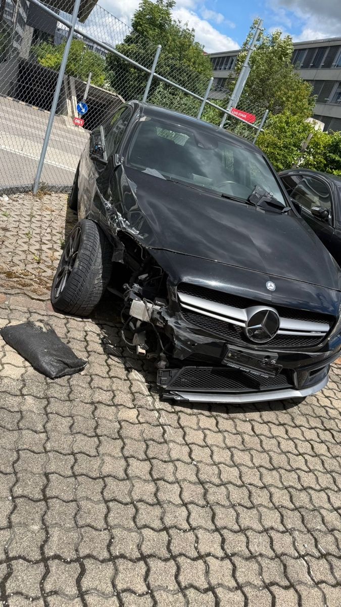 Mercedes-Benz Automobili: Mercedes A45 AMG Unfallwagen  – Difettoso da Luzern venduto da Christian-07 1