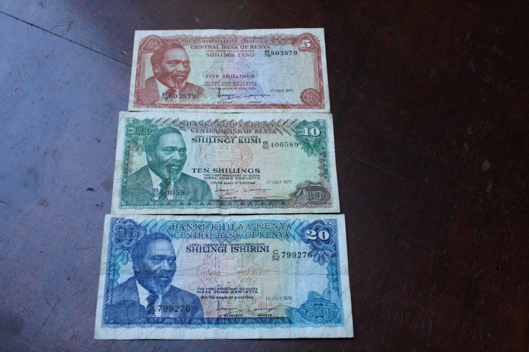 Banconote: Nigeria  lot 3 – Usato da Cormondrèche venduto da Hermes.monnaies