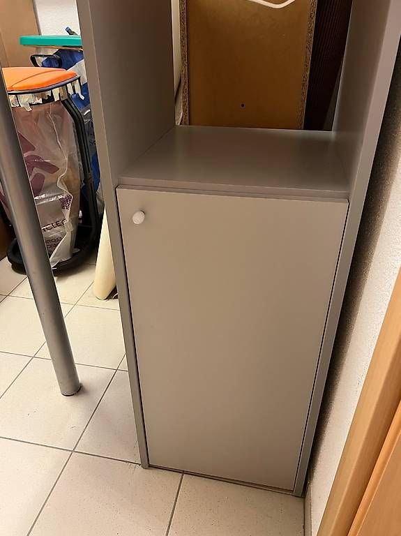 Allestimento di negozi e stand fieristici: Table de bar avec compartiment à porte – Usato da Grolley venduto da fra_n2sg 3