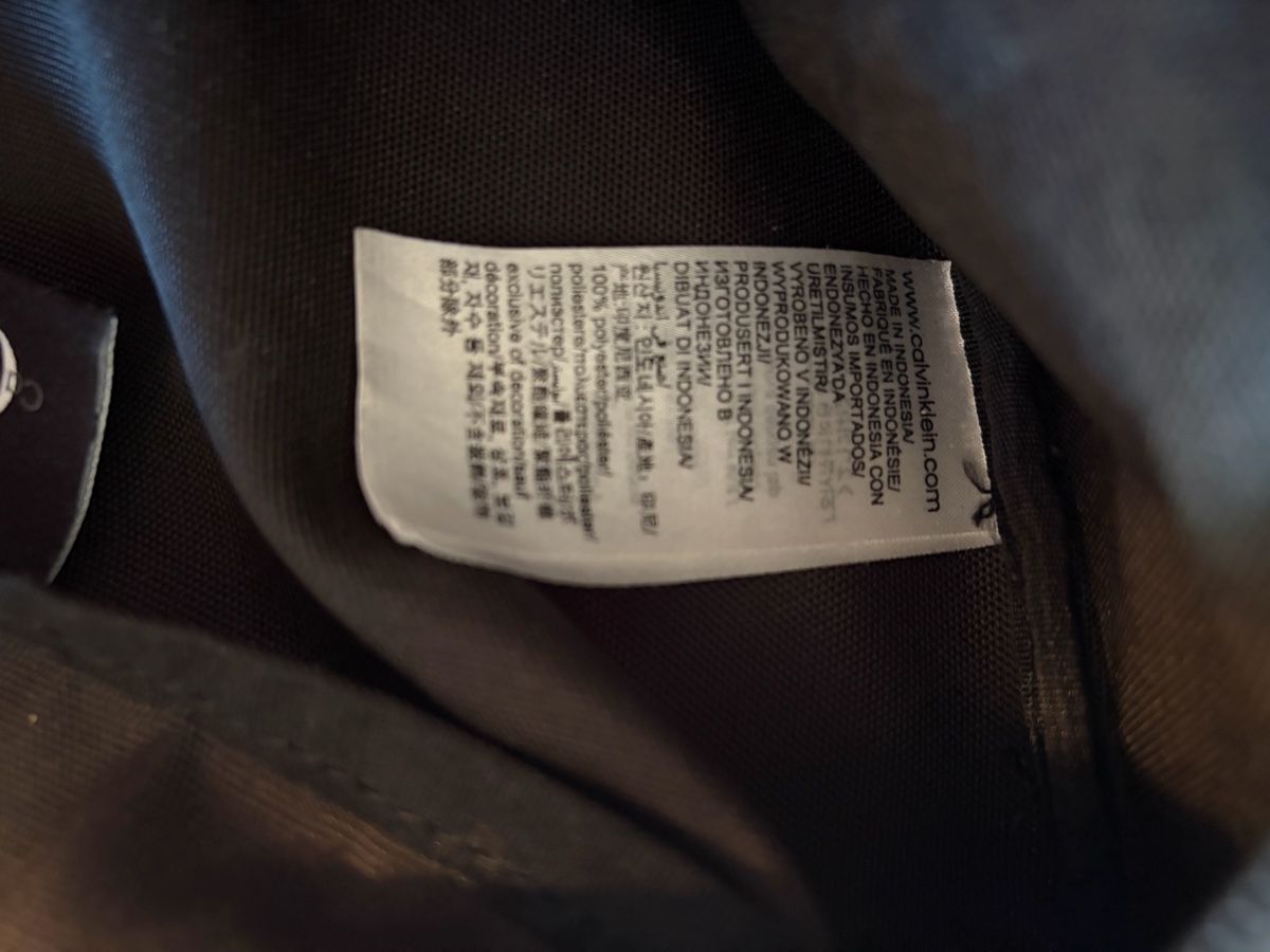 Autres vêtements & accessoires: Calvin Klein - Marsupio nero  – D'occasion à Bôle par dany2021 3