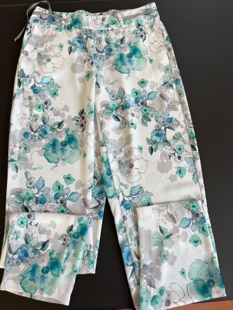 Taifun Sommerhose, neuwertig, Gr. 38, Blumenmuster, Top! ...