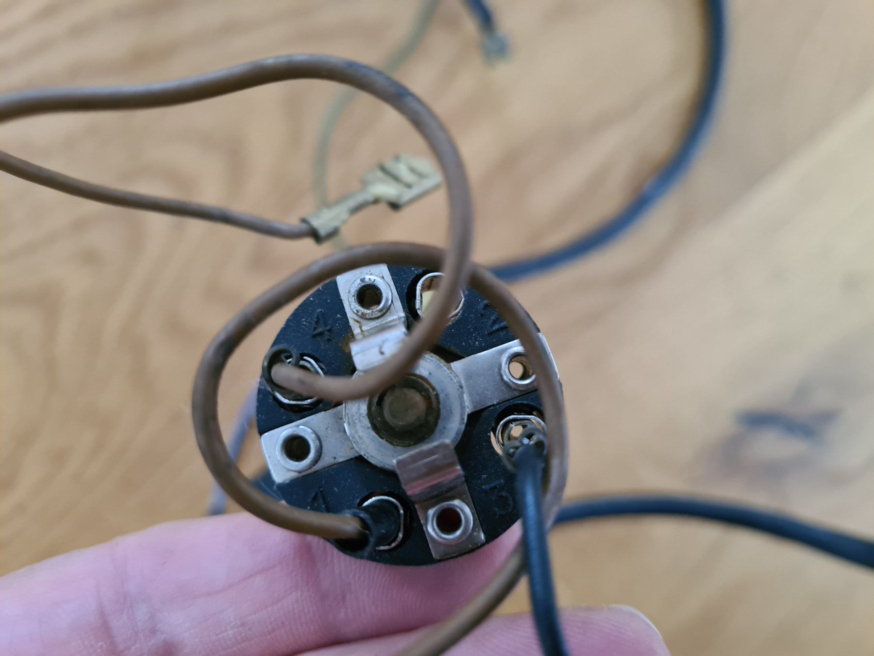 Ciclomotori: Schalter zu Cockpit/Tacho – Difettoso da frümsen venduto da Sailem 2