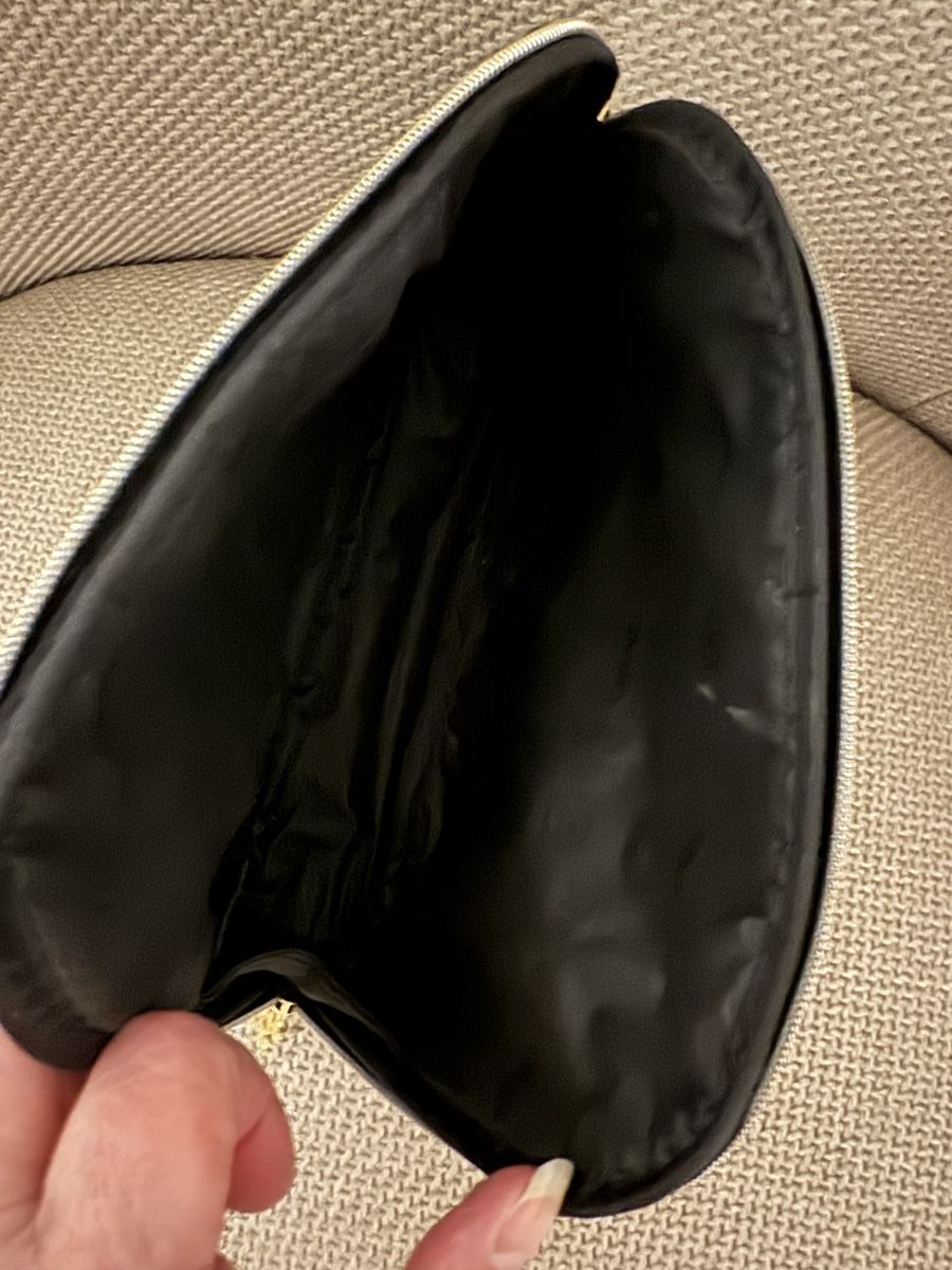 Chanel Kosmetikkoffer: Chanel makeup bag – Gebraucht aus Rüschlikon von luc_q2tl 4