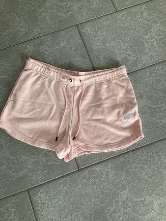 Nike Damenshorts Grösse L Neuwertig 