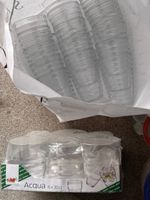 Diverses: Gläser, Boxen, Leuchte, Küche, Büro, Tasche, Pizza