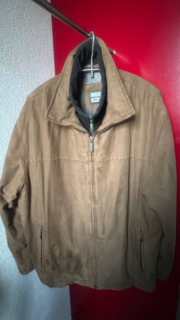 Sehr schöne Jacke / Übergangsjacke, gefüttert und wattiert