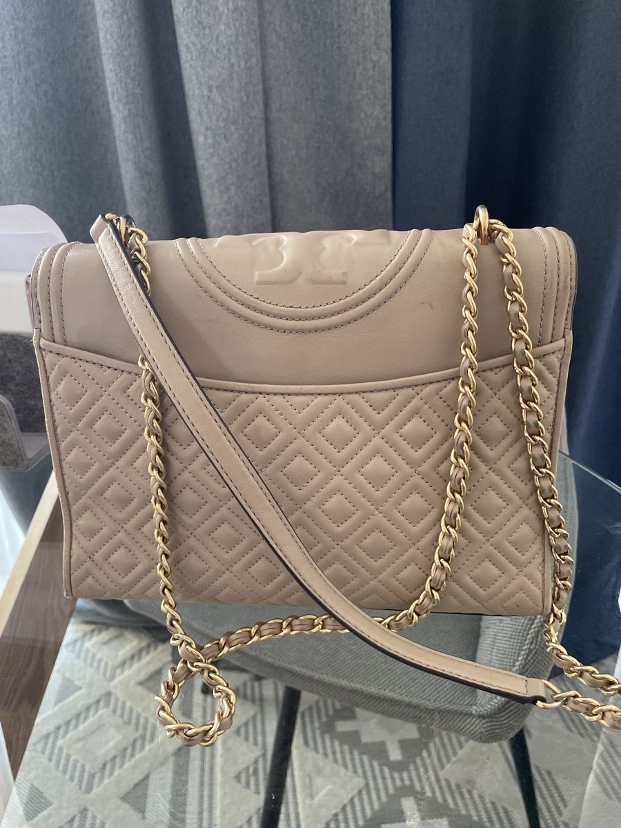 Taschen für Damen: Tory Burch Fleming Ledertasche Beige guter Zustand – Gebraucht aus Monte Carasso von alu_cf8g 1