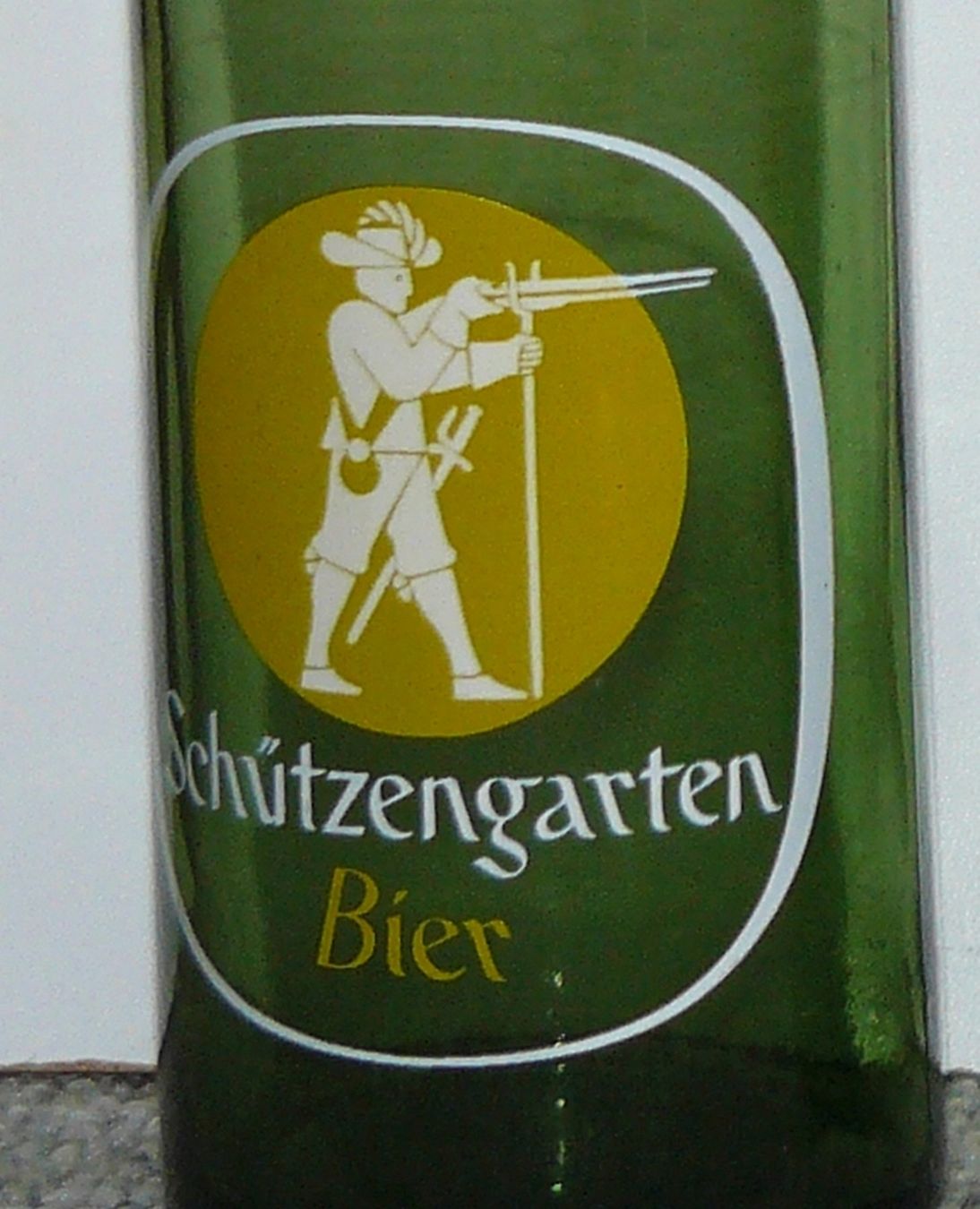 Verres, cruches & bouteilles: Bierflasche Schützengarten – D'occasion à Hombrechtikon par Luetzelsee 1