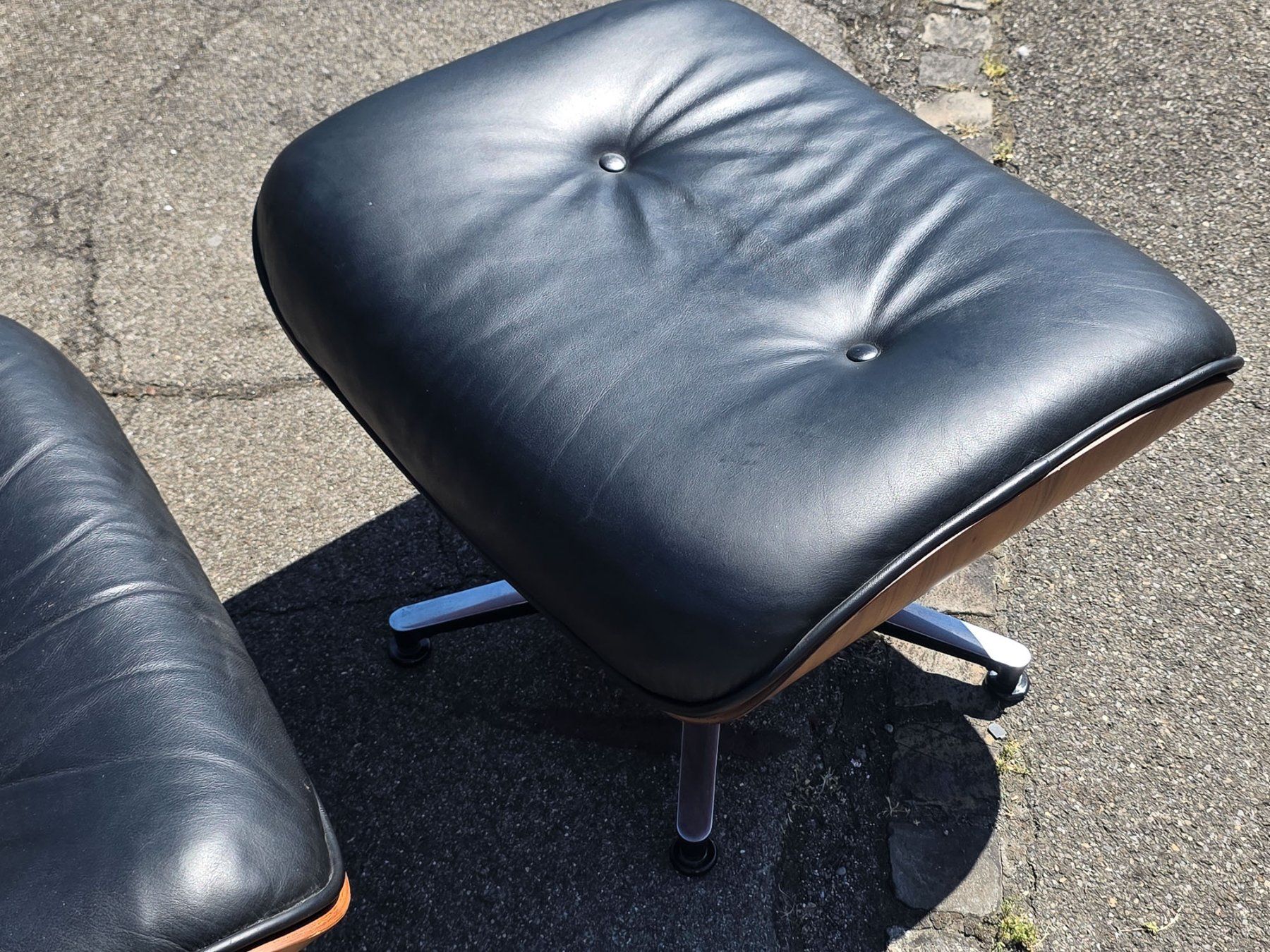 Poltrone: Cofemo Lounge Chair mit Ottoman - Leder schwarz - Ref. 05/71 – Usato da Au ZH venduto da BrockiAu 6