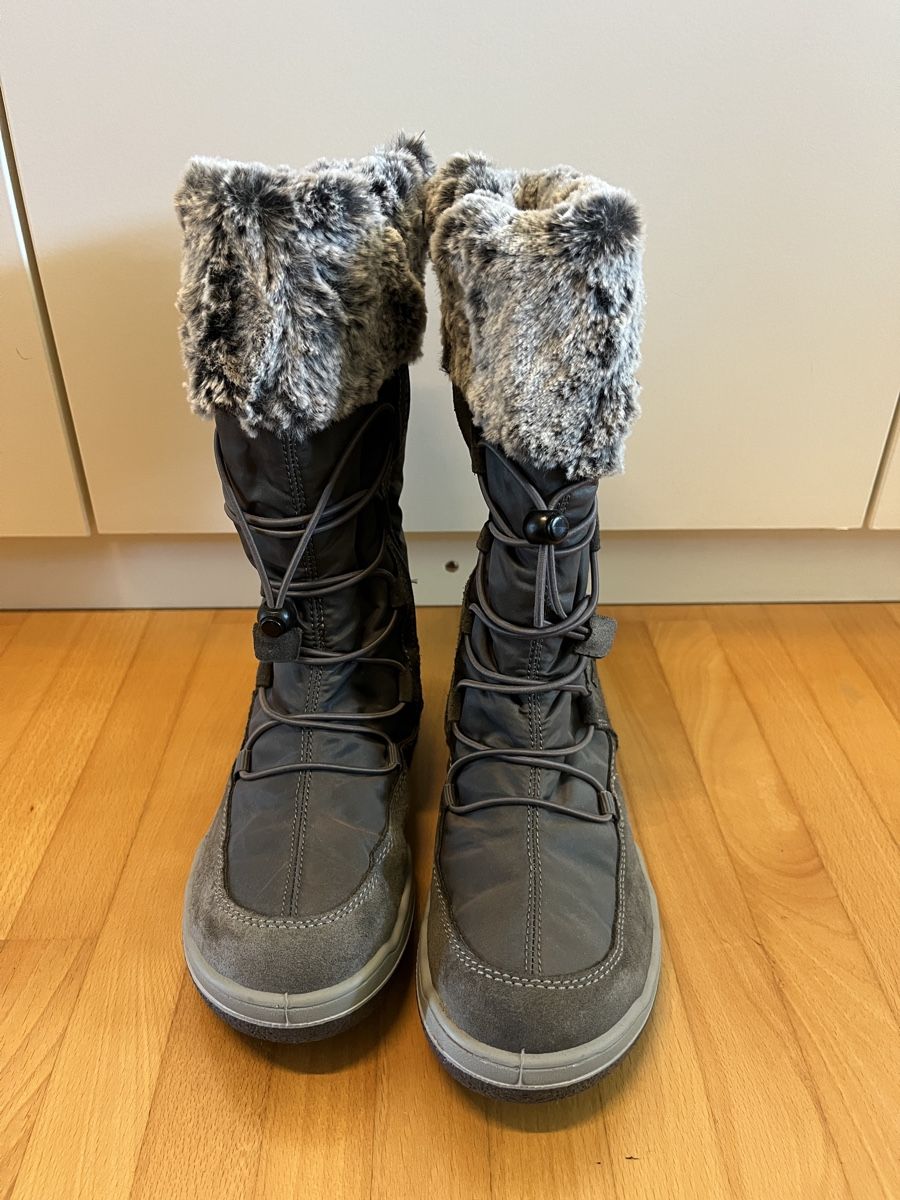 Primigi Schuhe für Mädchen: Primigi Winterstiefel Gr. 34  – Gebraucht aus Flurlingen von absh