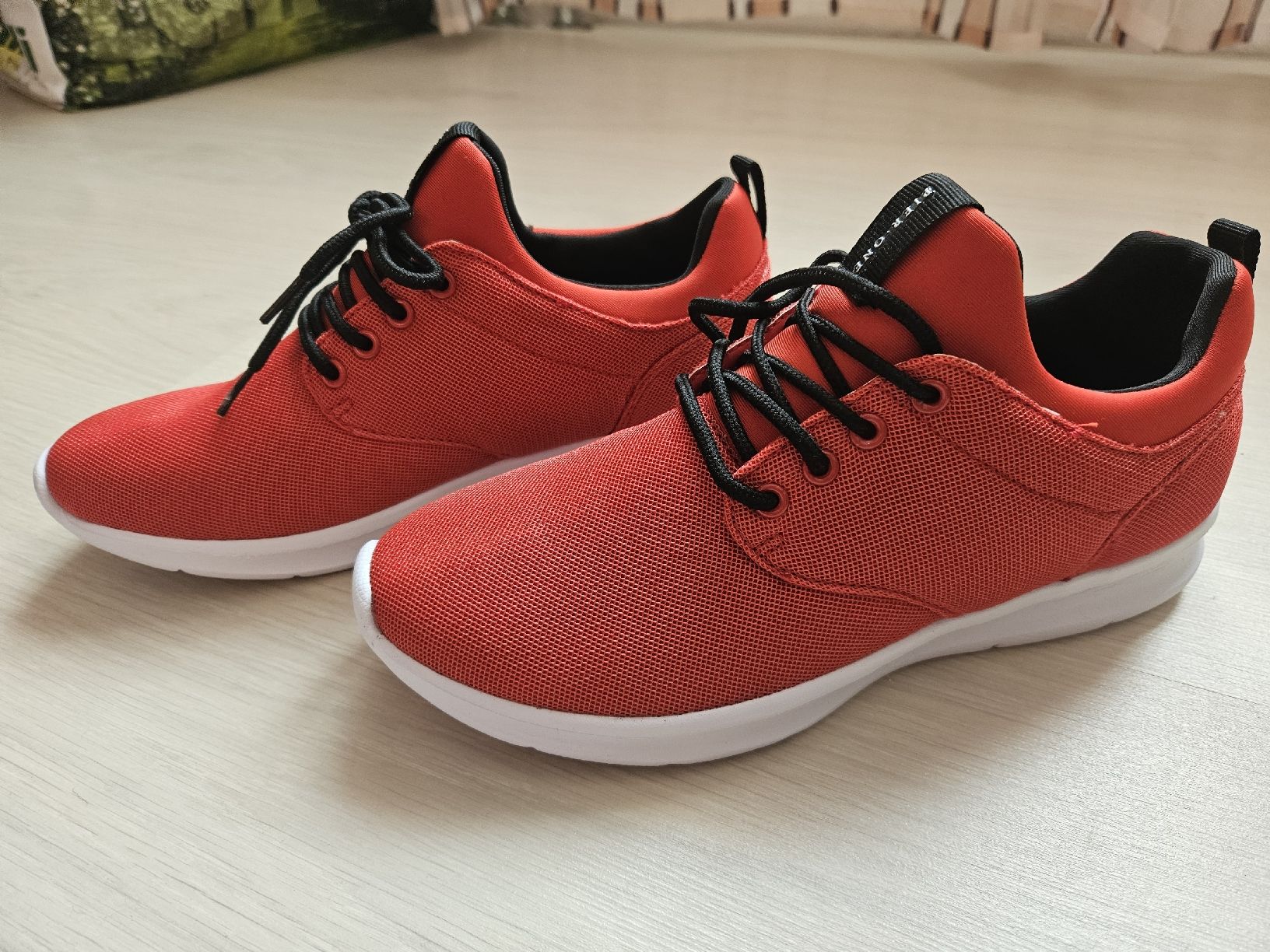 Scarpe da donna: NEUE Pier One Sneaker, Rot, Grösse 38 – Nuovo (secondo la descrizione) da Steckborn venduto da suz_v2v6