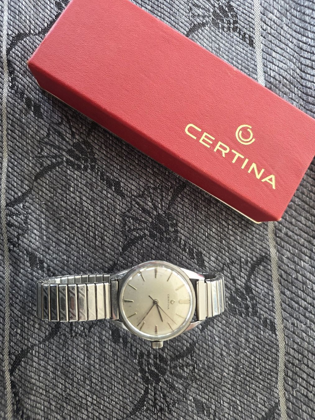 Certina Montres: Certina Uhr  Vintage, mit Box – D'occasion à Spreitenbach par Je_3011
