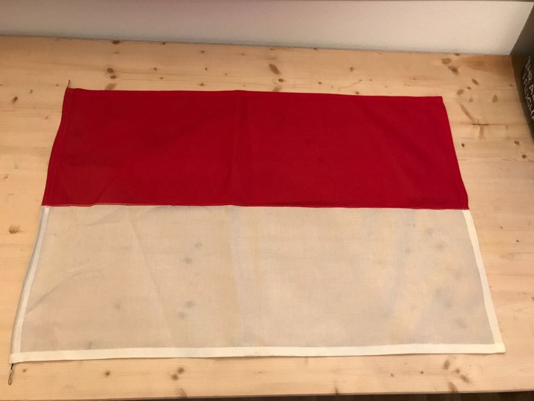 Bandiere: Indonesien Flagge – Usato da Obergoldbach venduto da bstailslide