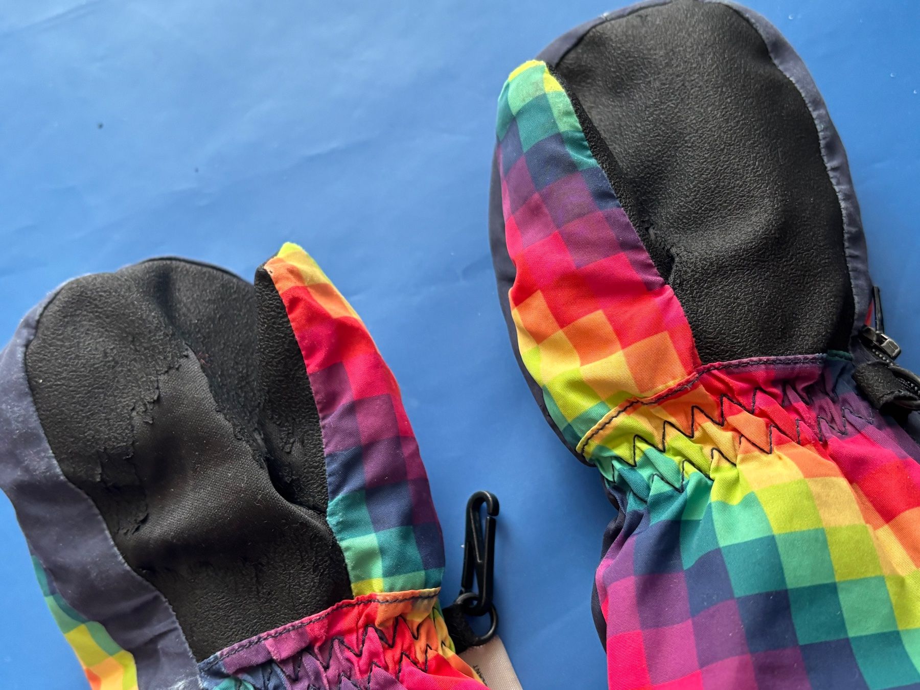 Altro abbigliamento per bambino: Winter Fausthandschuhe Maximo Regenbogen Gr. 2, 3-4 Jahre – Usato da Herzogenbuchsee venduto da MoLa85 3