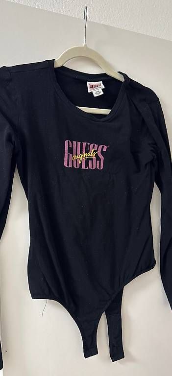 Tops: Guess Body – Gebraucht aus Bolligen von arg_v256
