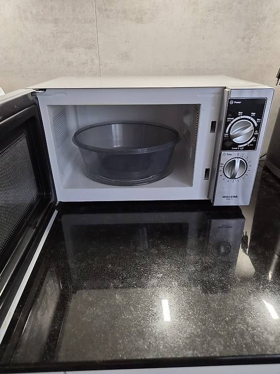 Appareils de cuisine: Mio Star Mikrowelle – D'occasion à Melchnau par Rhabarber_98 1
