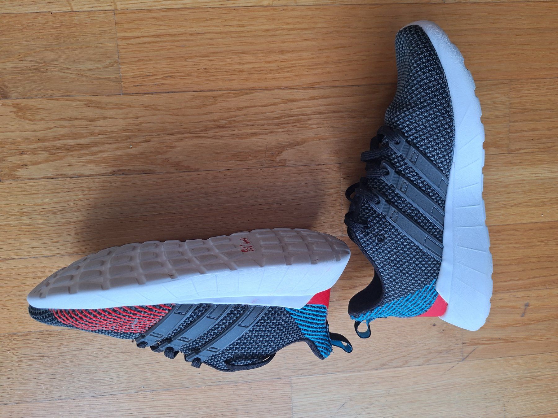 Adidas Chaussures hommes: Adidas Sneaker Gr. 36.5 – D'occasion à Burgdorf par W31S 1